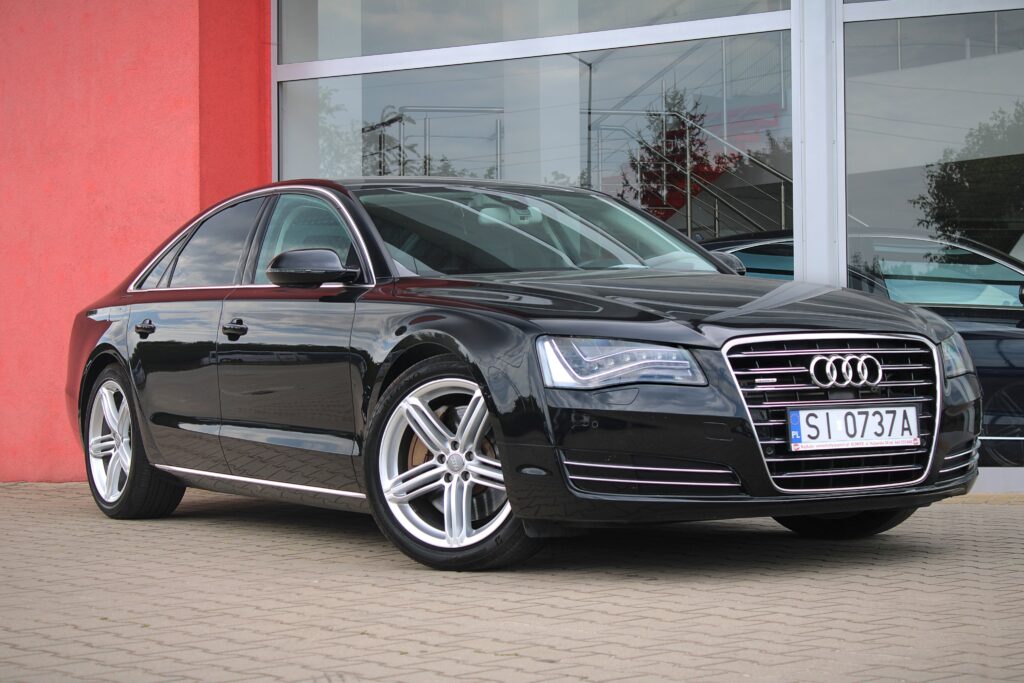 Audi A8 Quattro #4.2 FSI #Bose #Valcona #LED